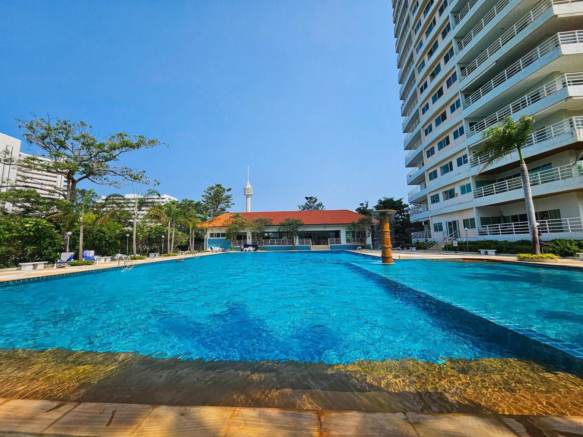 View Talay 5 Jomtien Beachfront Pattaya Eksteriør billede